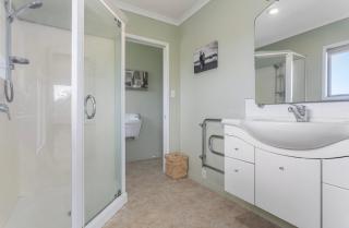 Private coastal retreat - 5