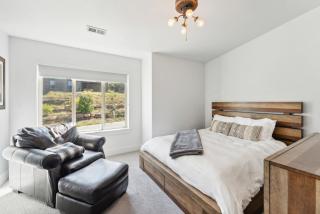 Bear Hollow 5 Bedroom 4 Bathroom Plus Hot Tub Minutes from Slopes - 1