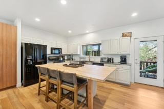 Bear Hollow 5 Bedroom 4 Bathroom Plus Hot Tub Minutes from Slopes - 2