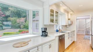 Colonial Bluff House Above the Sea by AvantStay - Langley - 3