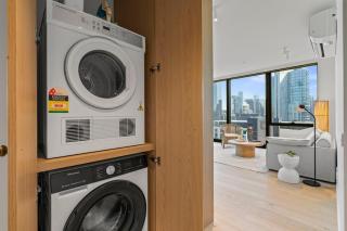 Japandi Style and Excellent Views 1BR near Crown - 4