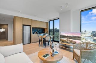 Japandi Style and Excellent Views 1BR near Crown - 2