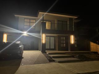 Luxury 5BR Estate All Ensuites - 5