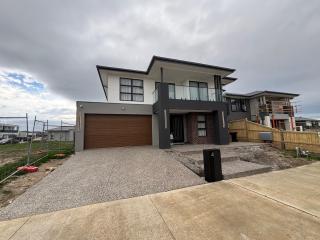 Luxury 5BR Estate All Ensuites - 1