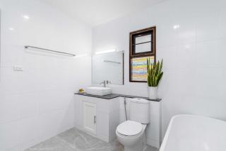 V278 Quiet Poolside 3BR Villa for Relaxed Stays - 5