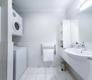 City Centre Harbour Apt with parking - 3