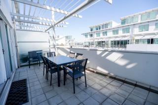 City Centre Harbour Apt with parking - 5