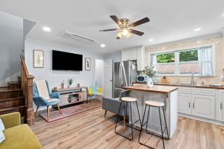 Tiny House Retreat Hot Tub Cozy - 0