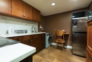 Luxury Home by White Rock - 8