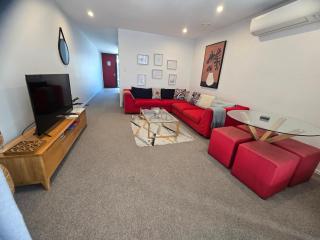 Modern Apartment in Central City Christchurch - 7