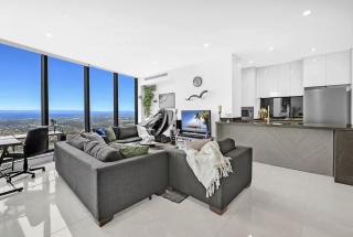 Level 70 Penthouse with Sky high Views - 3