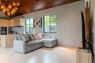 V280 If You Need Luxury This Is The Place Fully Smart - 2