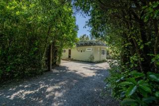 The Grumpy Trout Lodge #Outdoors on our #doorstep! - 8