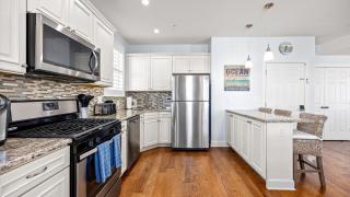 Luxurious Oceanside Retreat - 5BR Gem Downtown OCNJ - 5