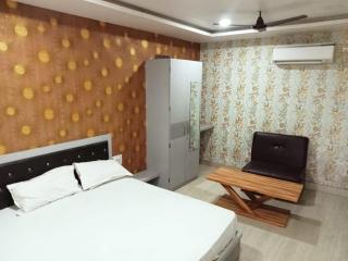 Chandralok Hotel - 9