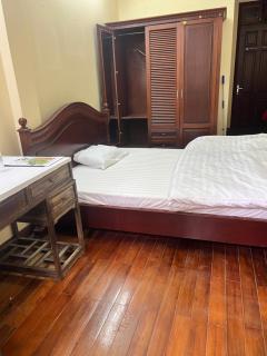 Travel Channel 3 - 5