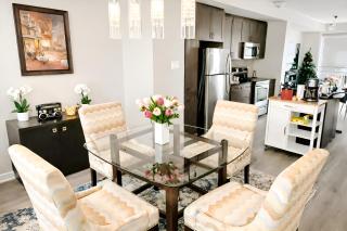 Modern 4BR Ottawa Townhouse Free Parking - 6