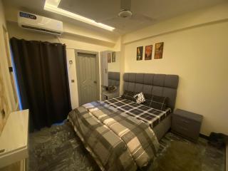 Elegant 2BHK Ideal for Families with self check-in and Close to Market - 7