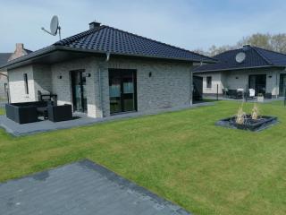 Ferienhaus Devilina mit Sauna und Kamin am Harkebrügger See - Barßel - 8