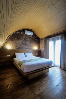 Froghouse Canggu - 9