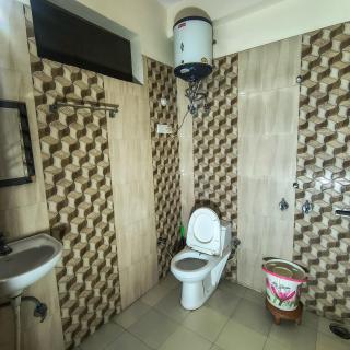 Oak sunlight Restaurant & Provides Famous Gadwali food - 6