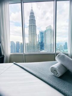 Sky suites KLCC by Kuala Lumpur Family Room Stay - 0