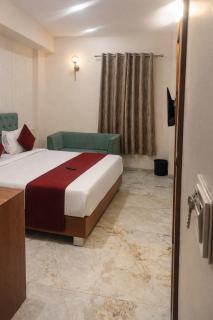 Accuotel Inn Minakshi - 9