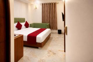 Accuotel Inn Minakshi - 8