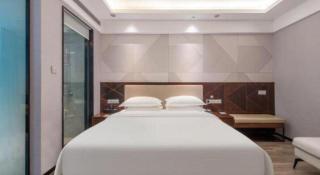 Borrman Hotel Yunfu Xinxing County Bus Station - 9