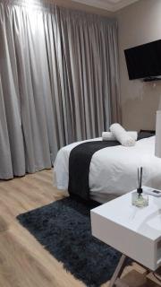 Mnembe Safari Game Reserve - 2