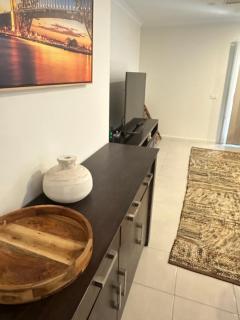 Modern Family Home with Alfresco, Fast WiFi & Spacious Living - 1