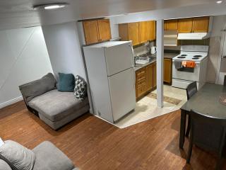 Maple Stay- Private 2 Bedroom Short term stay - 2