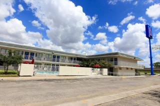 Motel 6-Kingsville, TX - Kingsville - 5