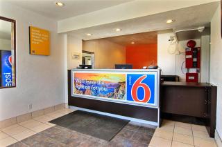 Motel 6-Kingsville, TX - Kingsville - 1