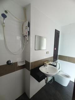 芭东一卧大床房独立淋浴阳台 - 8