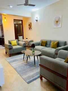 Lucia Homes & Stays - 9