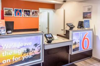 Motel 6-Bakersfield, CA - East - Bakersfield - 2