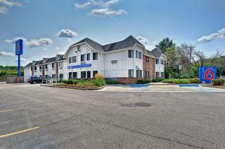 Motel 6-Glenview, IL - Chicago North - Glenview - 0