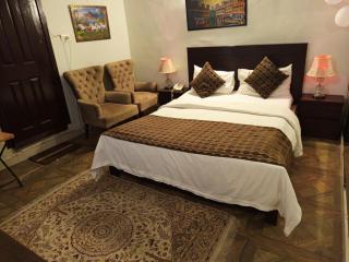 Crosswinds Guest House - 9