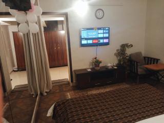 Crosswinds Guest House - 6