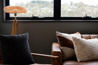 Hilltop Hideaway - Walk to Cataract Gorge - 3