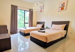 Nature Home - Swiss Garden Resort Residences - Complimentary Weekend Breakfast - 1