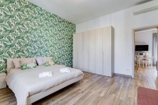 Bright and Spacious 2Bdr Apartment - 8