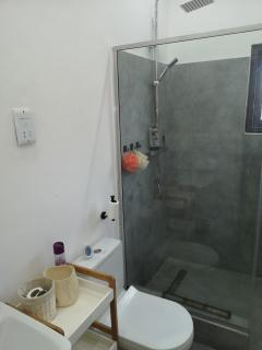 Spacious 2 Bedroom Apartment - 5