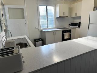 Little Ray on Sunshine. Hamptons style beachhouse - 4