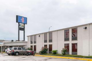 Motel 6-New Orleans, LA - Near Downtown - New Orleans - 0