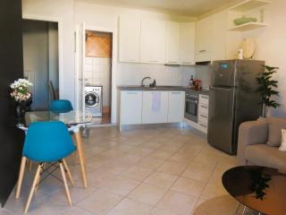 Cozy Apartment in Plaka with shared pool -BY APOKORONAS VILLAS - 8