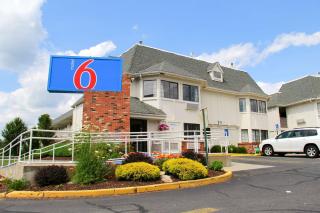 Motel 6-Enfield, CT - Hartford - 0