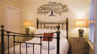 Cozy nights & Log Burning Stove - 8