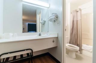 Motel 6-Farmington Hills, MI - Northwest - Farmington Hills - 8